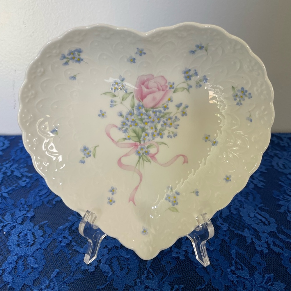 Mikasa Japan "Always and Forever" Heart-Shaped Floral Plate